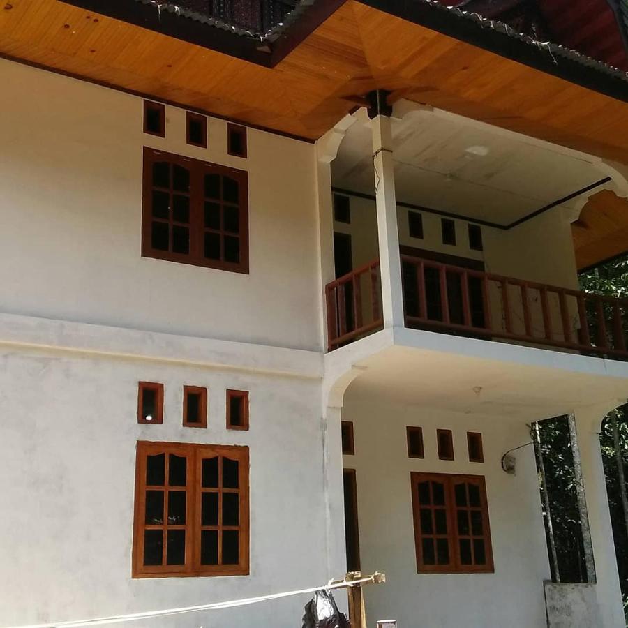 Sugi House Toraja - Villa Penginapan Sewa Harian Rantepao Zewnętrze zdjęcie
